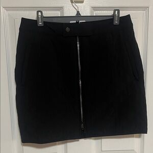 Athleta 10 NWT Black Quilted Mini Skirt